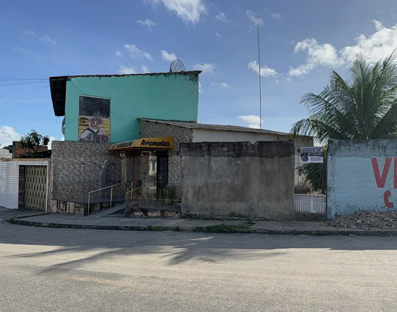 Ponto Comercial com casa