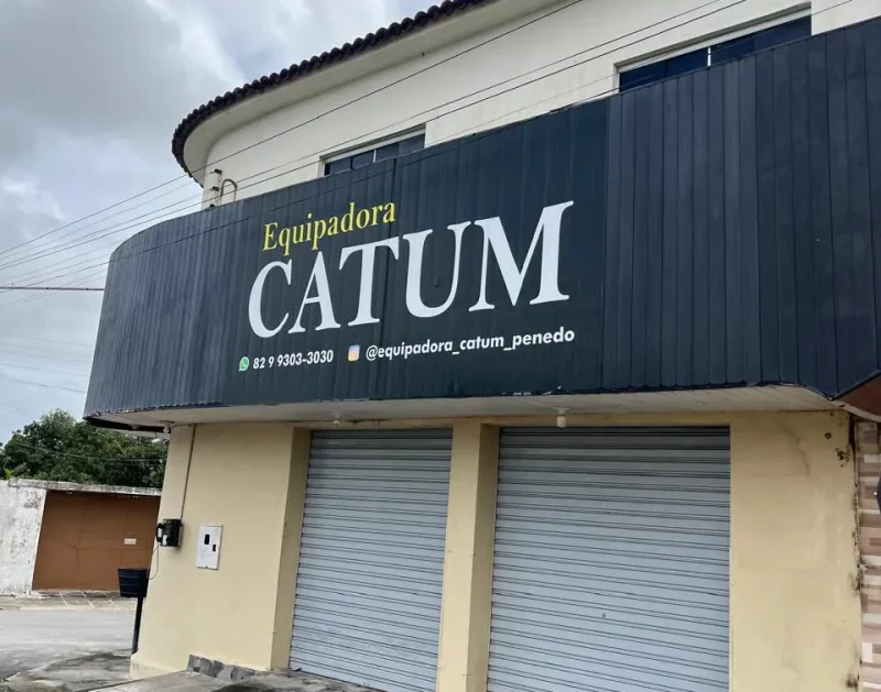 Fachada-Predio-Comercial-com-Casa-Santa-Luzia.