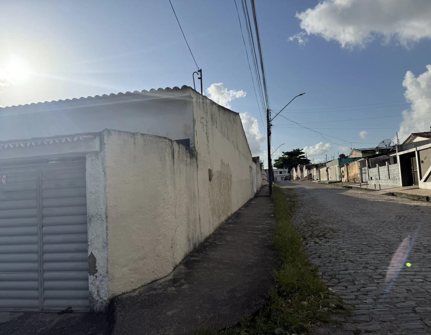 Lateral-da-casa-de-Kátia